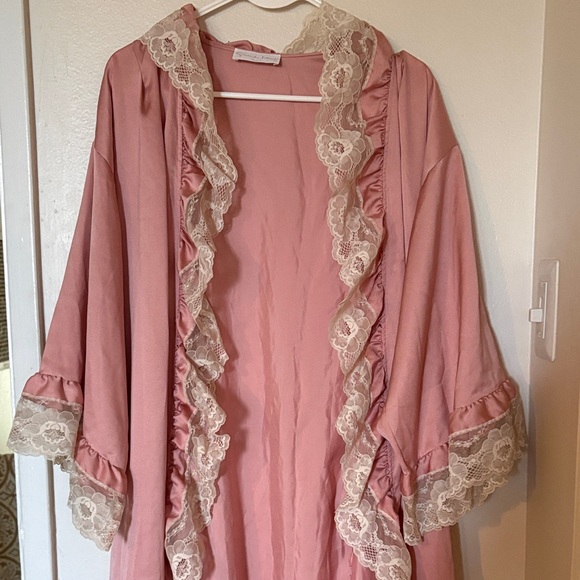 Vintage Givenchy Robe - Picture 3 of 8